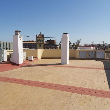 Misterhost San Bernardo Jardines De Murillo Sewilla Zewnętrze zdjęcie