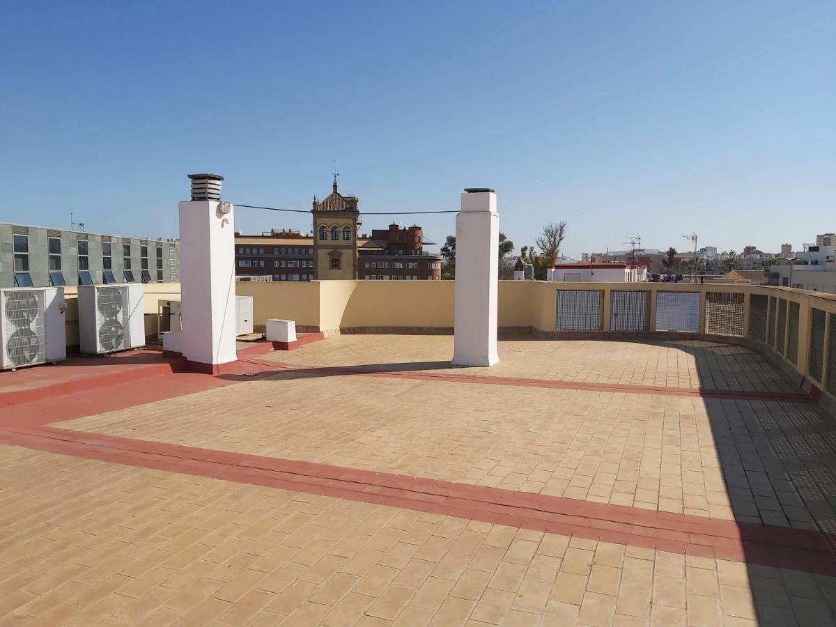 Misterhost San Bernardo Jardines De Murillo Sewilla Zewnętrze zdjęcie